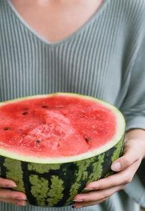 超雄吃瓜,揭秘娱乐圈幕后真相