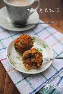 吃瓜饭团做法视频,自制香脆吃瓜饭团，夏日解暑美食大公开