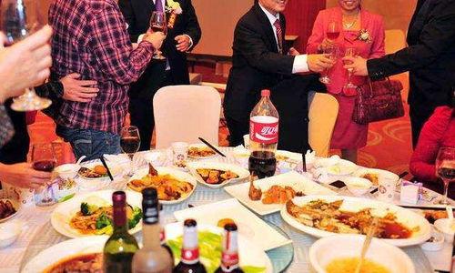 天津结婚吃瓜事件,一场闹剧背后的社会现象解析